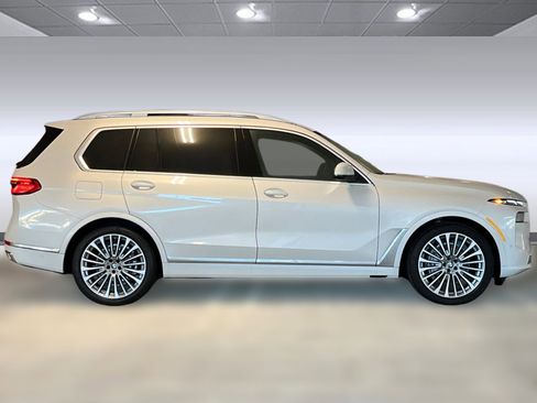 New 2026 BMW X7 xDrive40i w/ Executive Package image 7