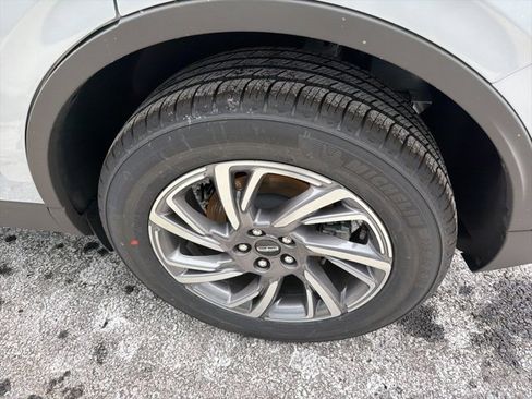 New 2026 Lincoln Corsair Premiere image 6