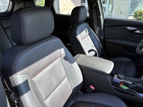 Used 2022 Chevrolet Blazer RS w/ Enhanced Convenience Package image 15