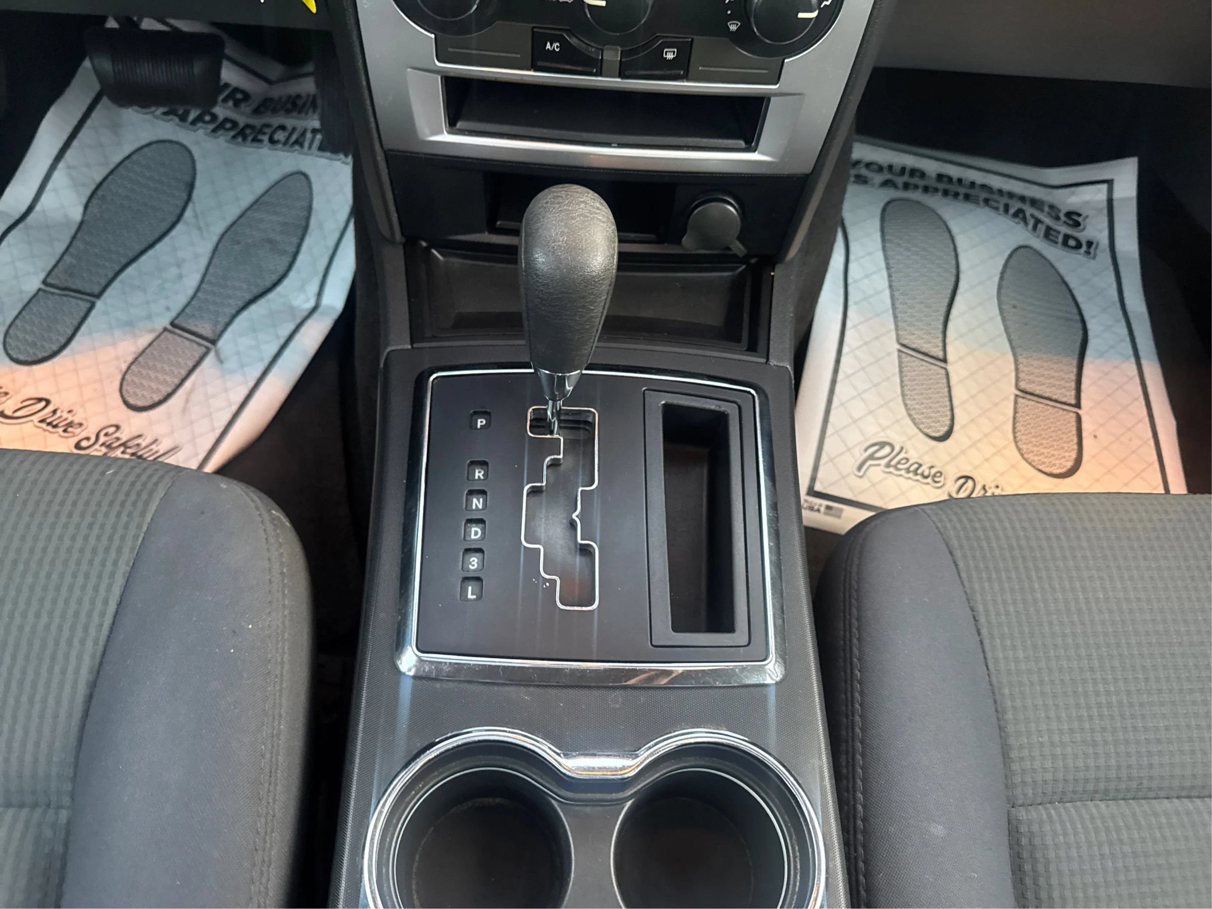 Used 2010 Dodge Charger SXT RWD image 29