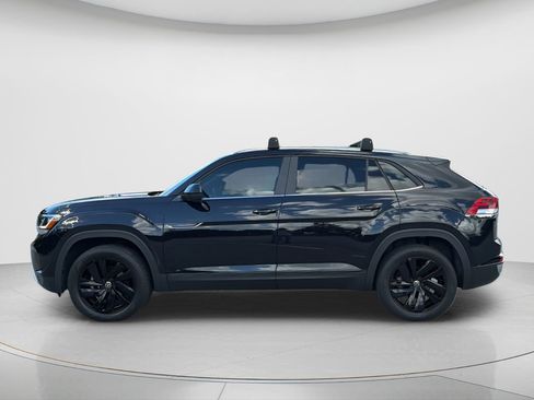 Used 2023 Volkswagen Atlas Cross Sport SE w/ Panoramic Sunroof Package FWD image 9