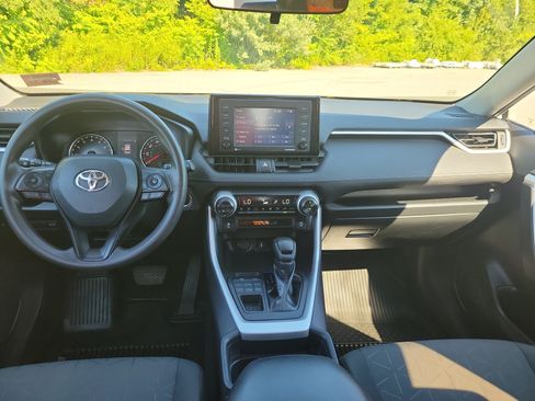 Used 2020 Toyota RAV4 XLE w/ Convenience Package AWD/4WD image 18