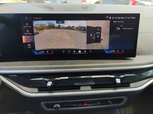 Used 2025 BMW X7 xDrive40i w/ M Sport Package image 25