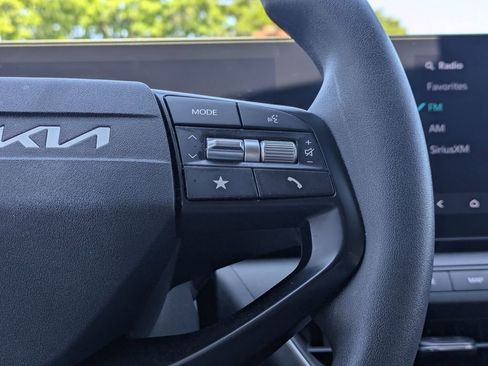 Used 2025 Kia K4 FWD image 22