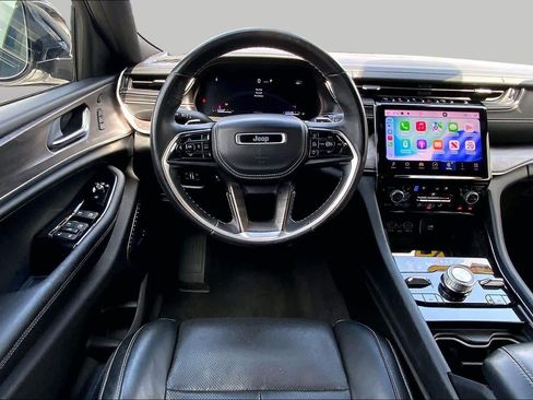 Used 2021 Jeep Grand Cherokee L Overland w/ Luxury Tech Group IV AWD/4WD image 6
