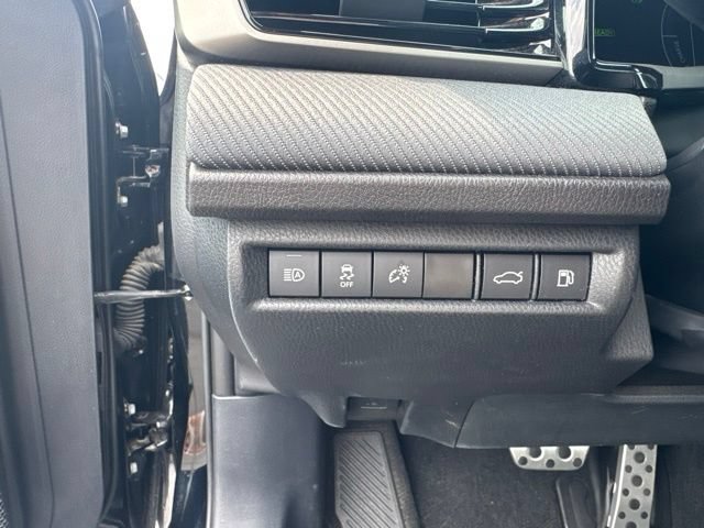 Used 2025 Toyota Camry SE FWD image 14
