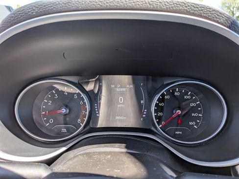 Used 2020 Jeep Compass Latitude w/ Cold Weather Group AWD/4WD image 10