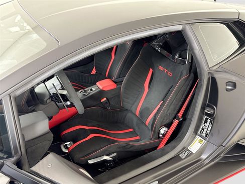 Used 2022 Lamborghini Huracan STO RWD image 14