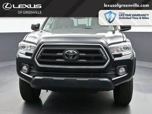 Used 2021 Toyota Tacoma SR5 AWD/4WD image 3