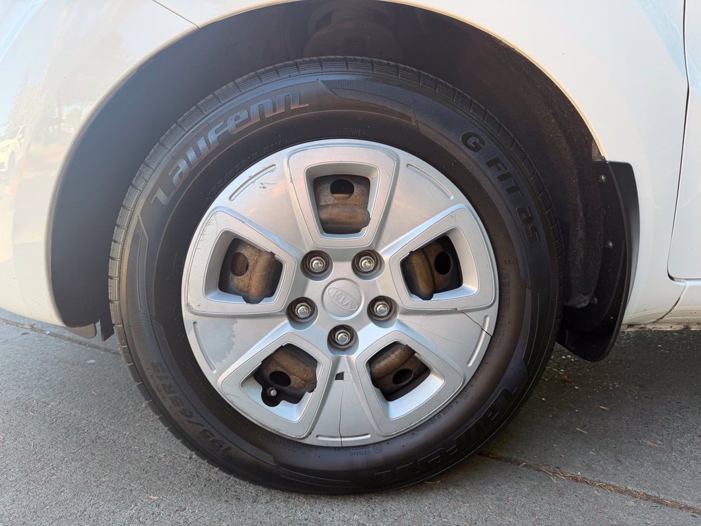 Used 2013 Kia Soul FWD image 11