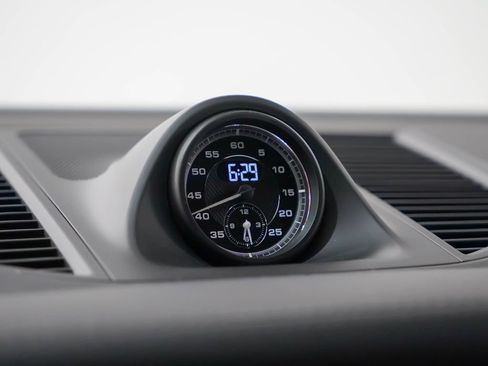 Certified 2026 Porsche Macan AWD/4WD image 27
