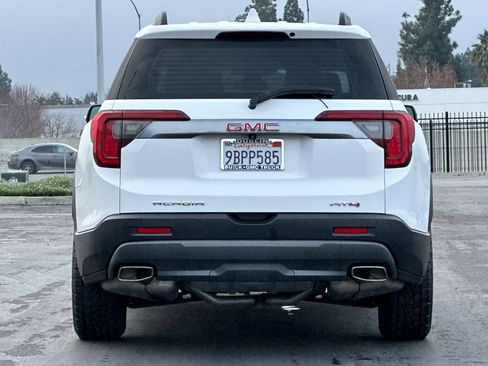 Used 2022 GMC Acadia AT4 w/ Technology Package image 5