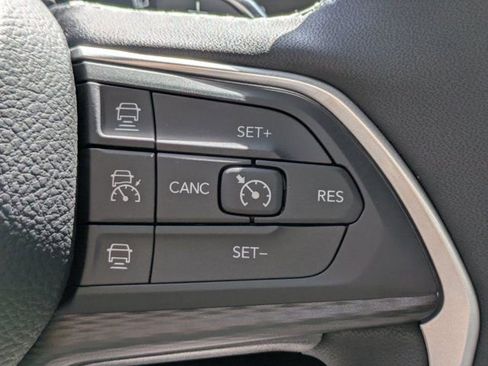 New 2025 Jeep Grand Cherokee L Altitude image 23