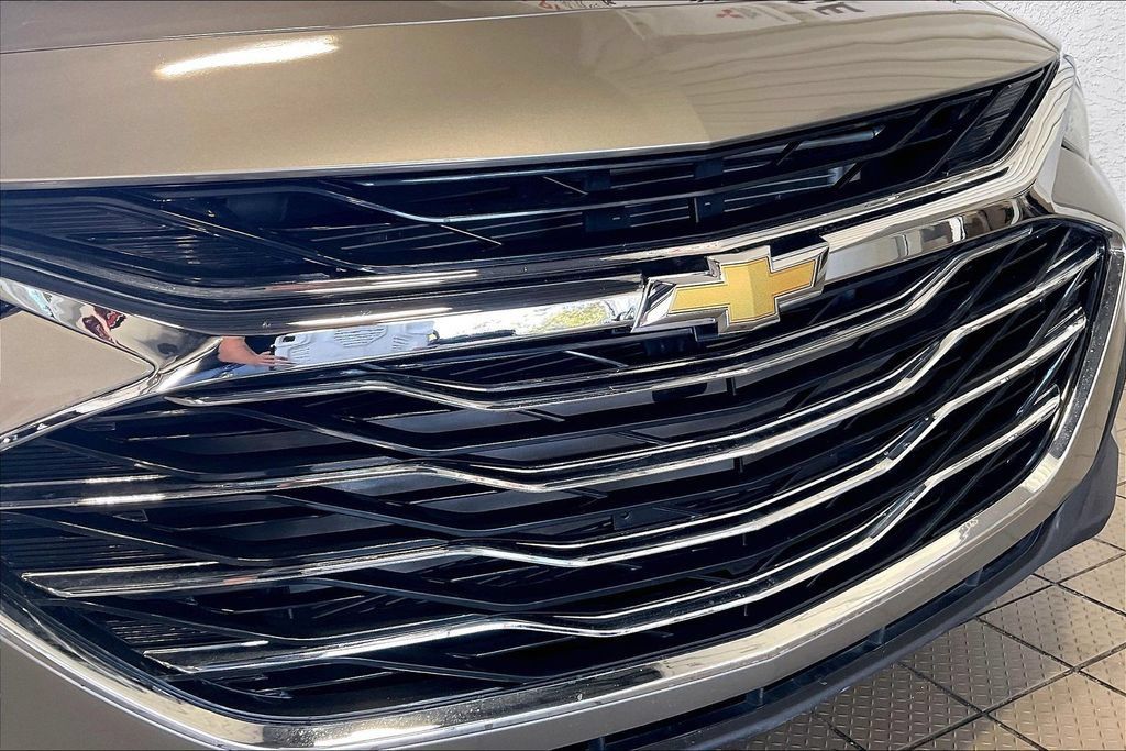 Used 2024 Chevrolet Malibu LT FWD image 27