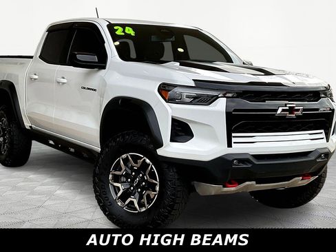 Used 2024 Chevrolet Colorado ZR2 image 3