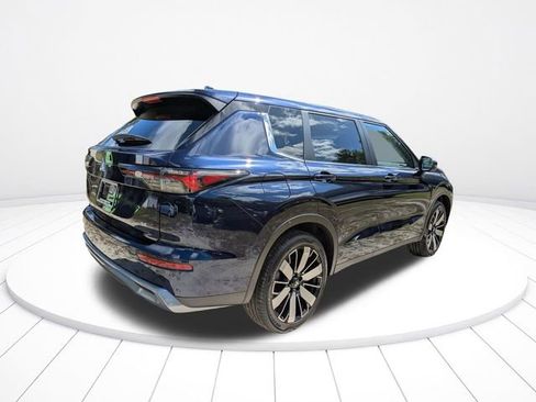 New 2026 Mitsubishi Outlander SE image 4