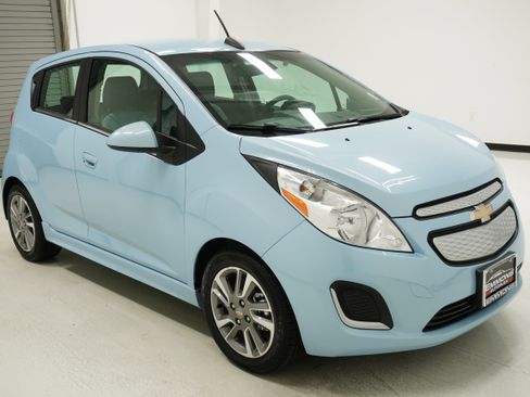 Used 2016 Chevrolet Spark LT image 3