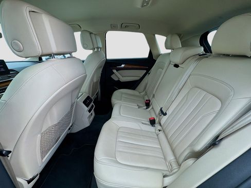 Used 2021 Audi Q5 2.0T Premium image 15