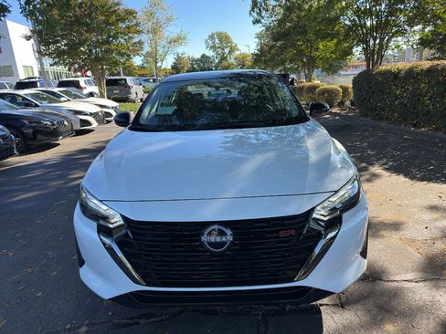 New 2025 Nissan Sentra SR image 2