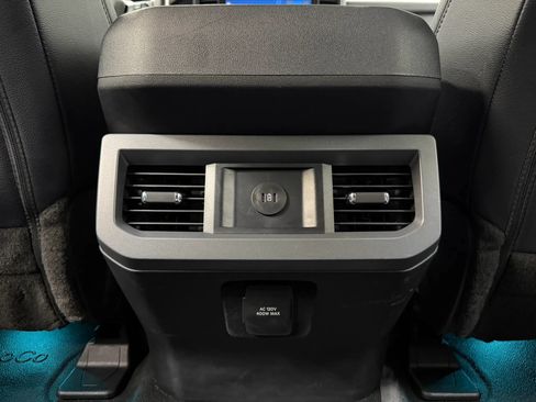 Used 2025 Ford F550 4x4 Crew Cab Super Duty image 17