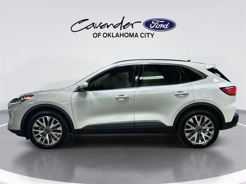Used 2020 Ford Escape Titanium w/ Titanium Premium Package 2.0 image 5