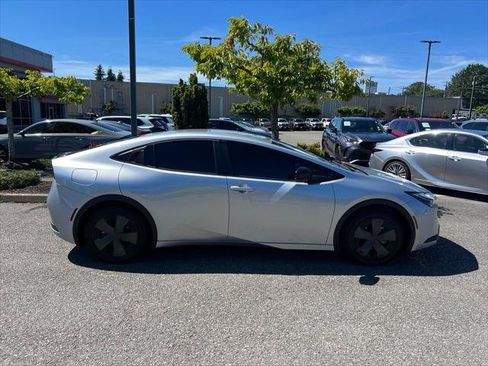 Certified 2026 Toyota Prius Plug-In Hybrid FWD image 6
