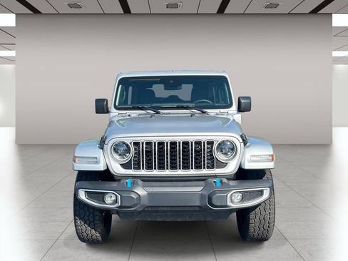 Used 2024 Jeep Wrangler Unlimited Sahara AWD/4WD image 9