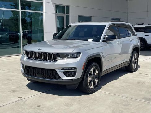 Used 2024 Jeep Grand Cherokee Limited 4xe AWD/4WD image 2