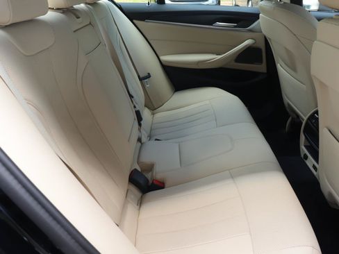 Used 2023 BMW 540i w/ M Sport Package RWD image 19
