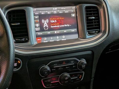 Used 2022 Dodge Charger R/T w/ Blacktop Package image 13