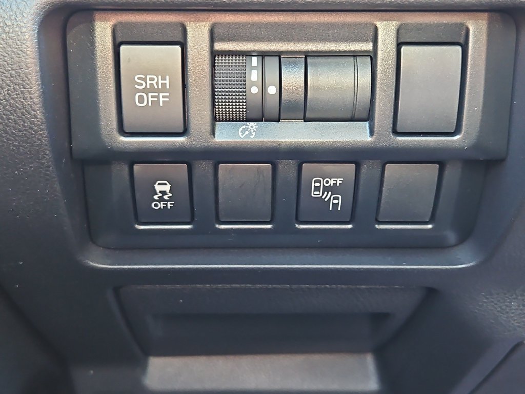 Used 2018 Subaru Crosstrek 2.0i Limited AWD/4WD image 17