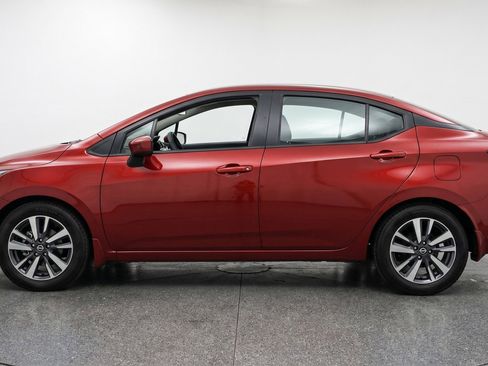 Used 2025 Nissan Versa SV FWD image 5