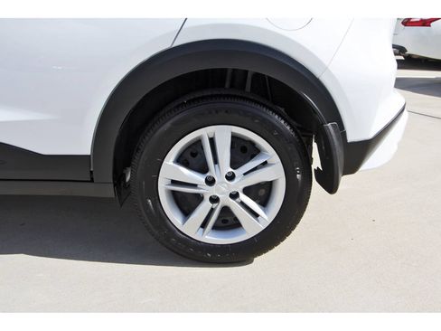 Certified 2025 Nissan Kicks Play S FWD image 32