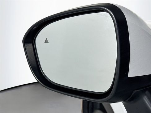 Used 2023 Mitsubishi Outlander ES image 15