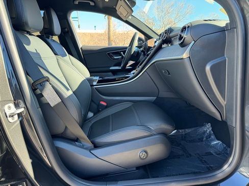 Certified 2025 Mercedes-Benz GLC 300 image 18