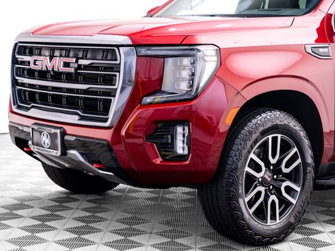 Used 2024 GMC Yukon AT4 w/ Technology Package AWD/4WD image 37