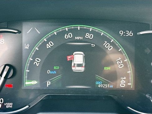 Used 2024 Toyota RAV4 XLE FWD image 13