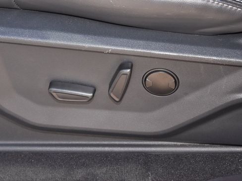 Certified 2025 Ford Expedition Platinum image 36