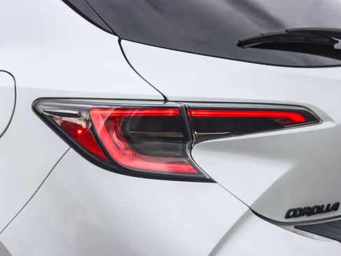 Used 2021 Toyota Corolla XSE image 8