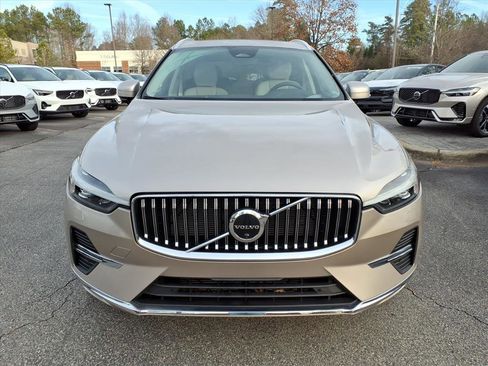 Used 2023 Volvo XC60 B5 Plus w/ Climate Package image 8