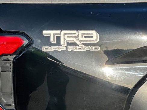 Used 2024 Toyota Tacoma TRD Off-Road image 30