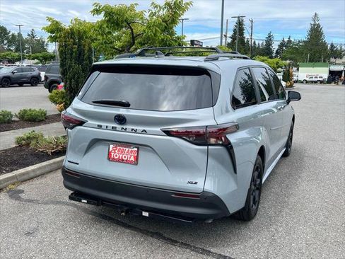 Certified 2025 Toyota Sienna XLE Woodland Edition AWD/4WD image 6