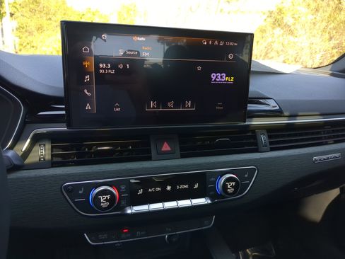 Used 2023 Audi A4 2.0T Premium Plus image 22