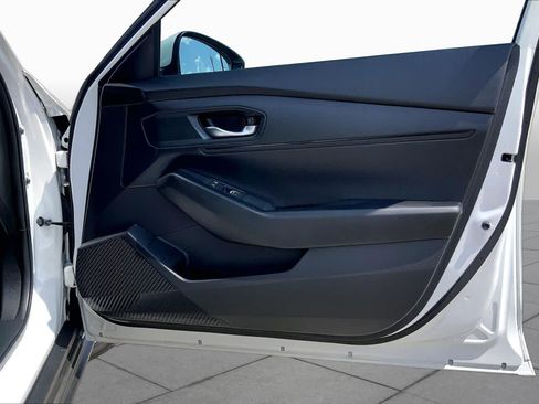 Used 2023 Honda Accord LX image 23