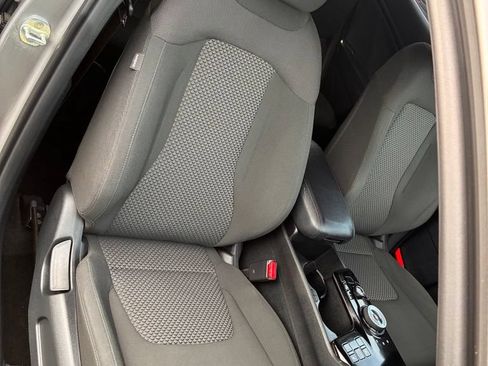 Used 2023 Kia Sportage LX AWD/4WD image 19