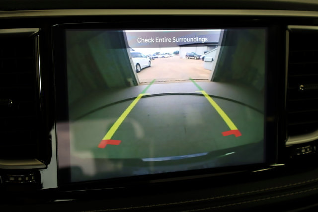Used 2025 Chrysler Pacifica Limited FWD image 26
