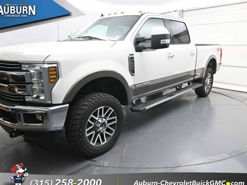 Used 2019 Ford F250 Lariat w/ Lariat Ultimate Package AWD/4WD image 2