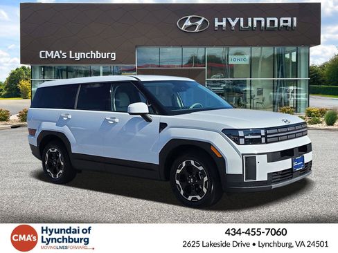 Used 2025 Hyundai Santa Fe SE image 1