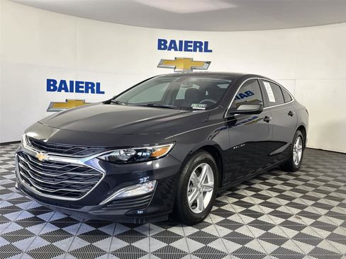 Used 2022 Chevrolet Malibu LS FWD image 1