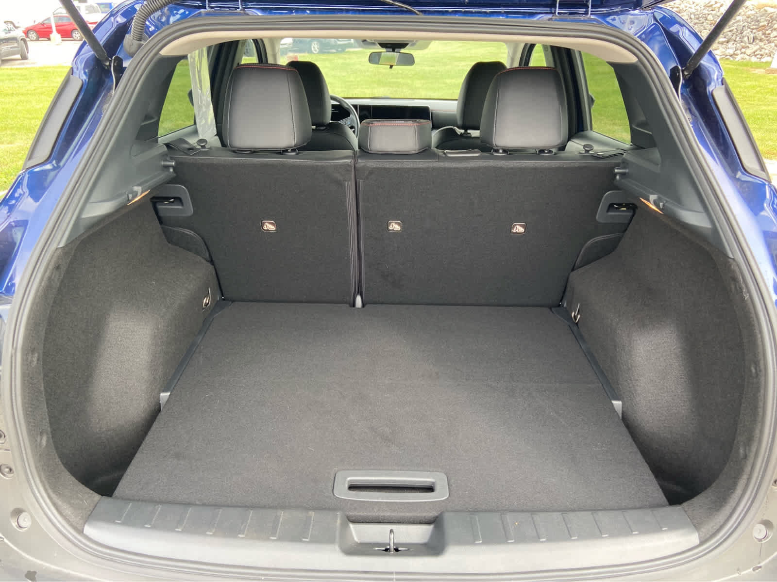 Used 2026 Nissan Kicks SR FWD image 7